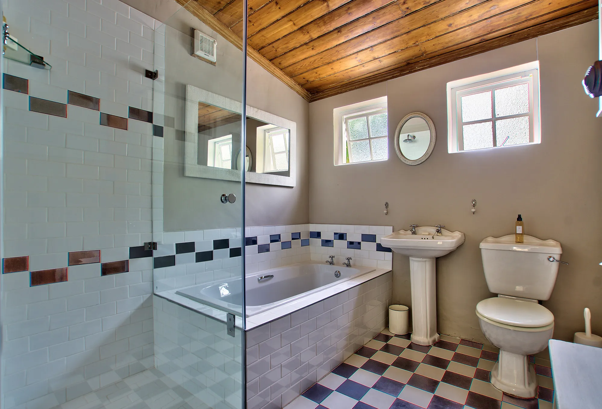 En-suite bathroom with shower and modern fittings
