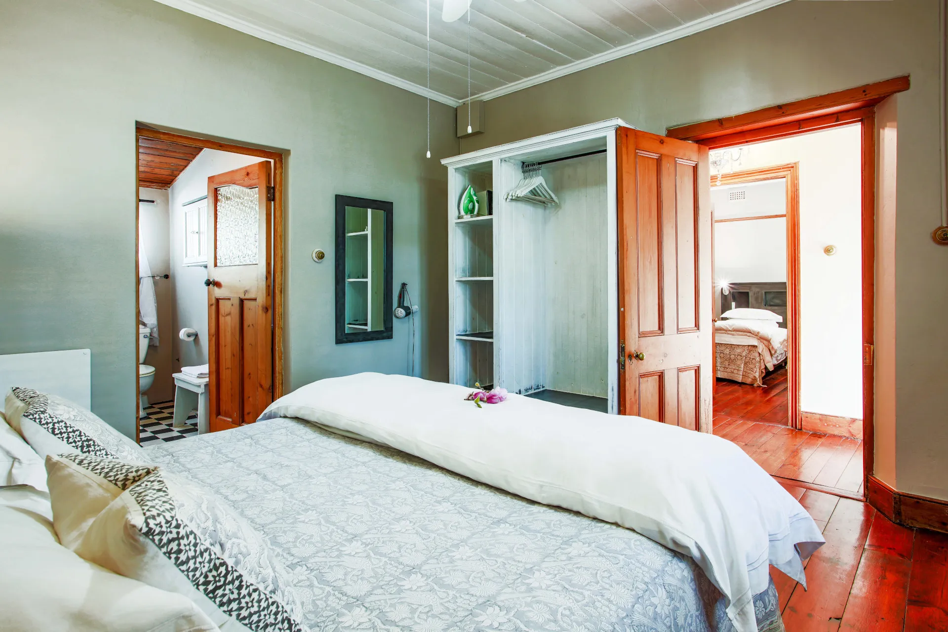 Main bedroom with king-size bed